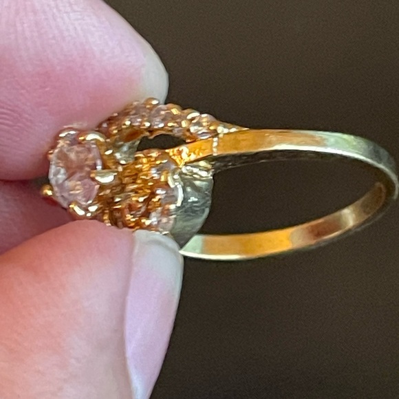 18k gold plated Austrian crystal ring - Picture 8 of 9